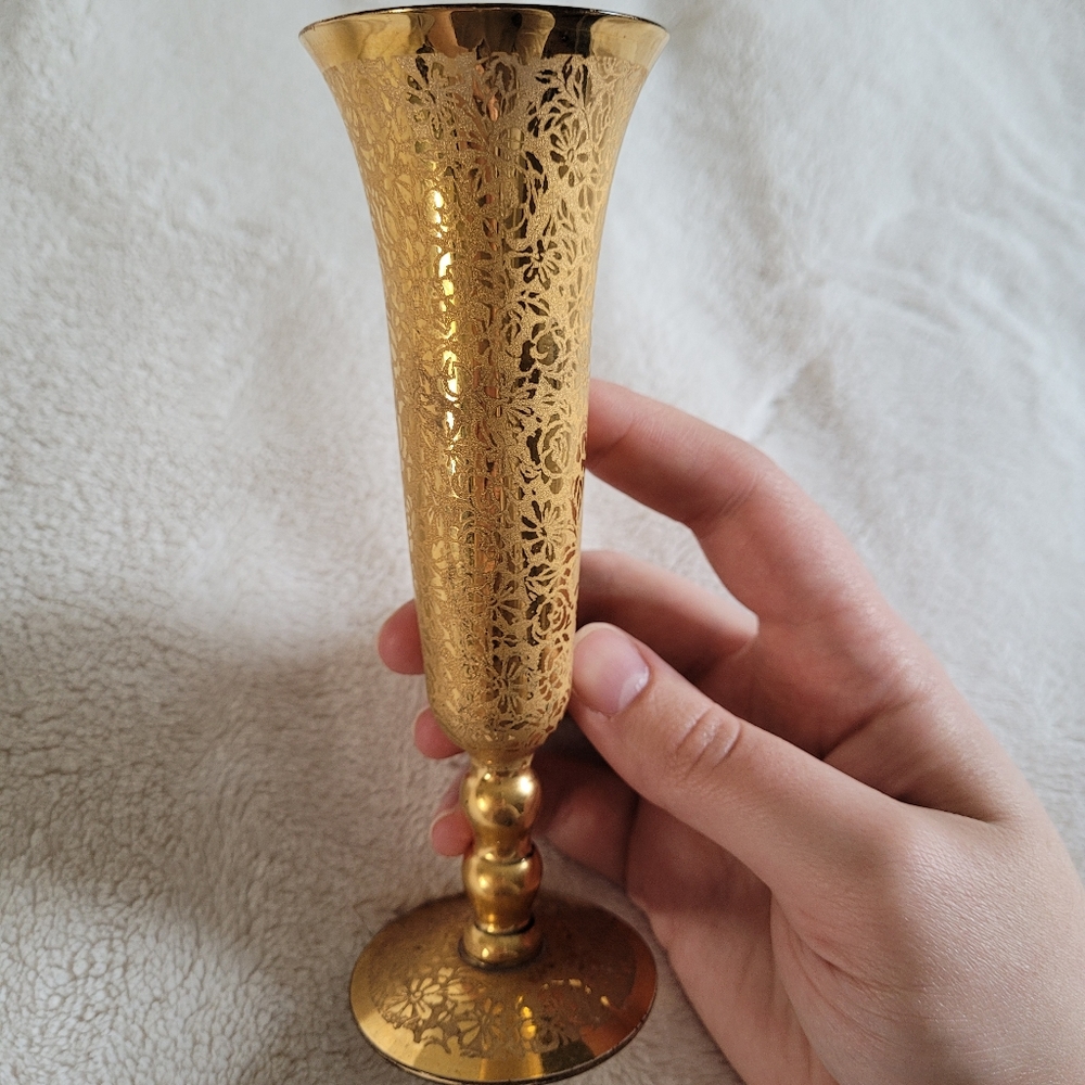 •SOLD• Vintage gold bud vase - Picture 2 of 5